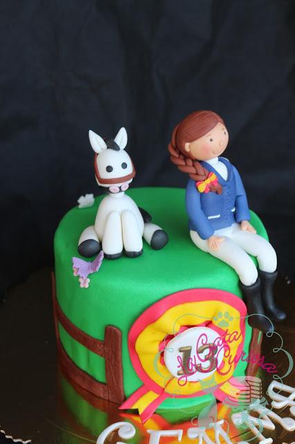 TARTA FONDANT JINETE, CABALLO PARA GEMMA