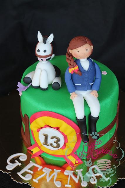 TARTA FONDANT JINETE, CABALLO PARA GEMMA
