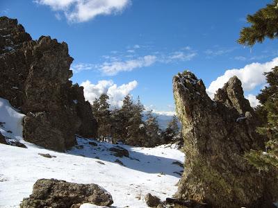 Peña el Águila desde el puerto de la Puebla, Sierra Norte de Madrid (16-2-14)