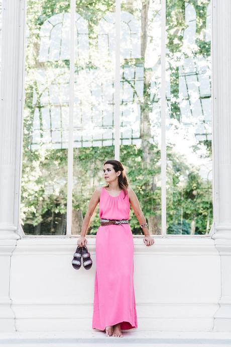 Maje_Gysept_Collection-Long_Pink_Dress-Brown_Sandals-Outfit-Collage_Vintage-Palacio_Cristal-45