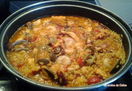 Arroz caldoso con pulpo y almejas