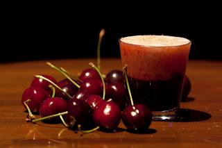 Cereza del Jerte y Museo Chicote crean tres cócteles con las primeras cerezas