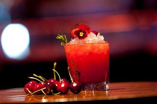 Cereza del Jerte y Museo Chicote crean tres cócteles con las primeras cerezas