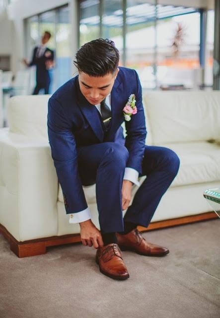 groom shoes