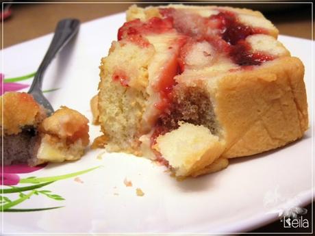 Charlotte con mermelada de fresas y puding de vainilla