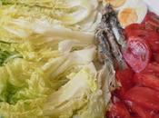 Ensalada cogollos lechuga malagueña, tomates, huevo sardinas conserva.