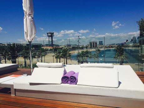 terraza wet deck camas