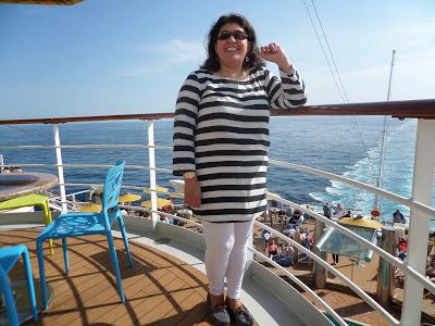 Looks para ir de crucero:  Jumpsuit y rayas