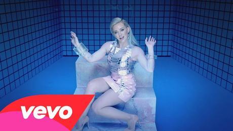 Hilary Duff lanza una nueva versión del video “Sparks”