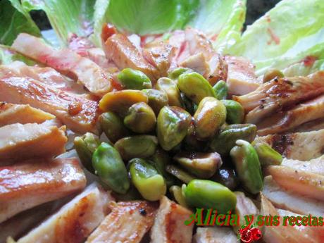 ENSALADA TIBIA DE PAVO CON VINAGRETA DE CEREZAS