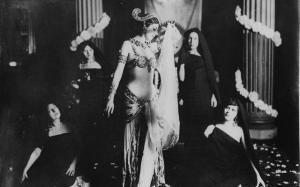 Mata Hari: Espionaje Erótico