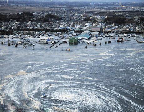 UN TERREMOTO DE 7,8 GRADOS EN ALTA MAR GOLPEA JAPÓN SIN ALERTA DE TSUNAMI