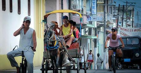 MINI GUÍA PARA ENTENDER EL RARO IDIOMA DE LOS CUBANOS MINI GUÍA PARA ENTENDER EL RARO IDIOMA DE LOS CUBANOS