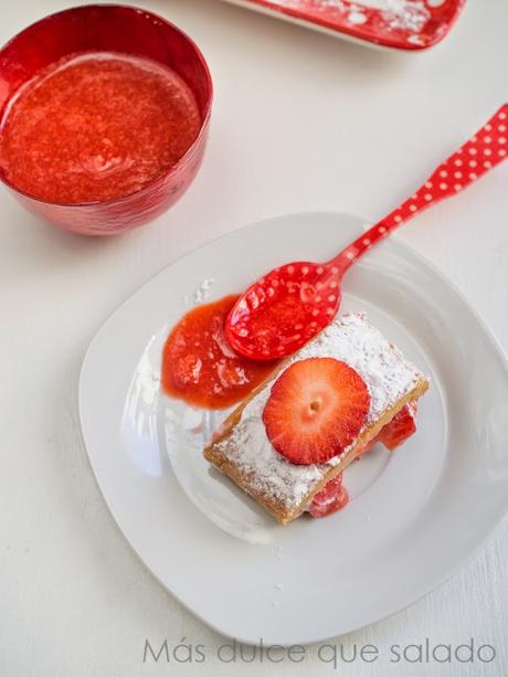 Brazo de gitano de fresas y mascarpone