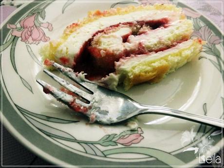 Brazo de gitano relleno de mascarpone y fresas