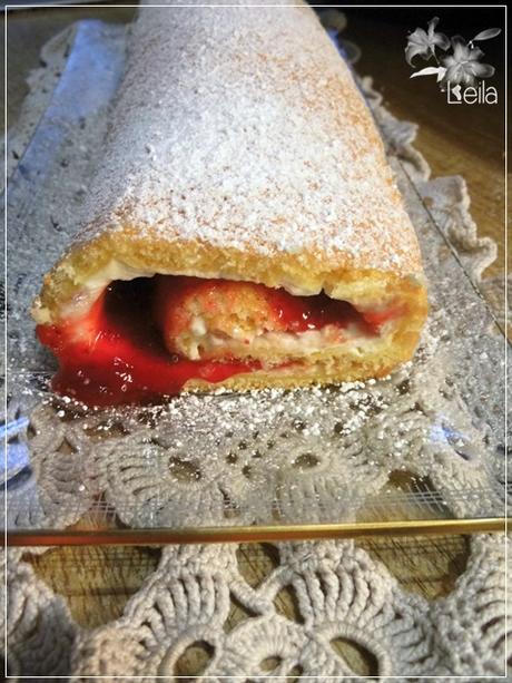 Brazo de gitano relleno de mascarpone y fresas