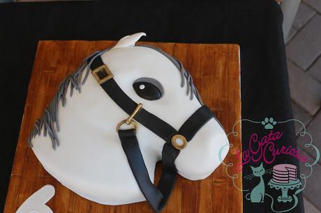TARTA CABEZA DE CABALLO PARA ALEX