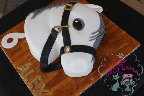 TARTA CABEZA DE CABALLO PARA ALEX