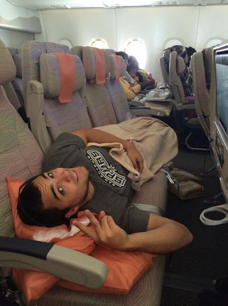 CÓMO PASAR MÁS DE 8 HORAS EN UN AVIÓN