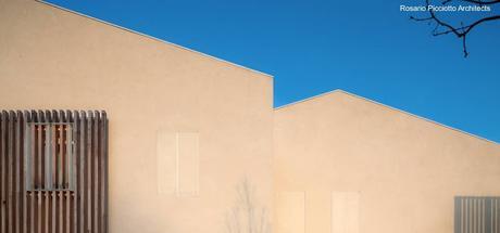 Casa ecológica sustentable europea de moderno diseño.