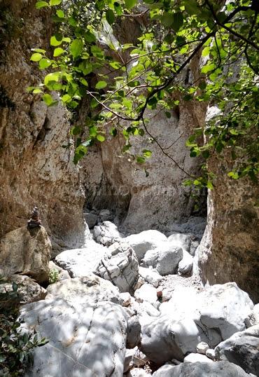 El nacimiento del río Palancia y el Estrecho del Cascajar, senderismo espectacular en Castellón