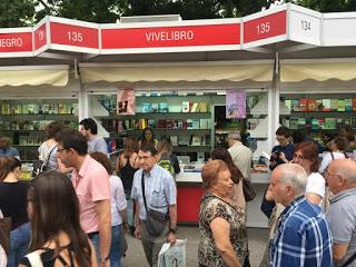 Resumen del primer fin de semana en la Feria del Libro de Madrid en nuestra caseta