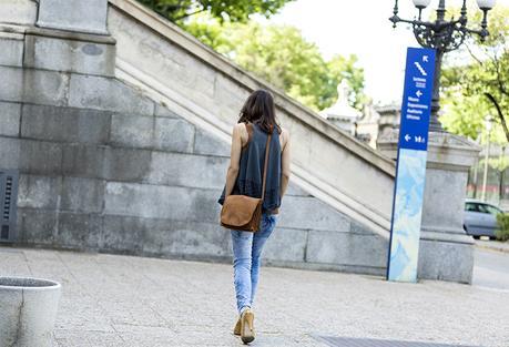 BE BOHOW. RIPPED JEANS