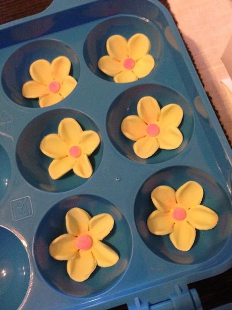 Como hacer las flores de Frozen Fever