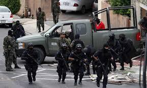 Vale mas una `pelota que la vida de un niño o de una persona . Vale mas una `pelota que la vida de un niño o de una persona .