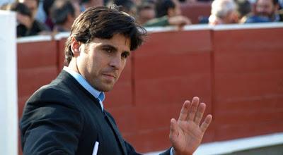 Fran Rivera se presenta a Hermano Mayor de Triana