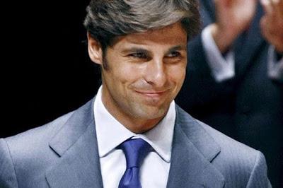 Fran Rivera se presenta a Hermano Mayor de Triana