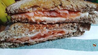 Sándwich de salmón