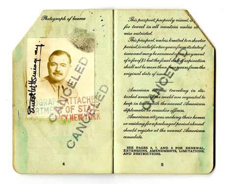 Pasaporte de Hemingway. 1945