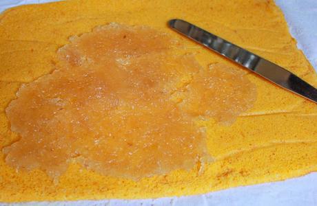 Brazo de coco, zanahorias y cabello de ángel