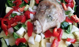 Codillo al Horno con Patatas y Verduras