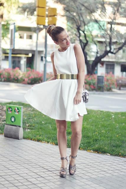 WHITE, GOLD AND SNAKE PRINT WHITE, GOLD AND SNAKE PRINT