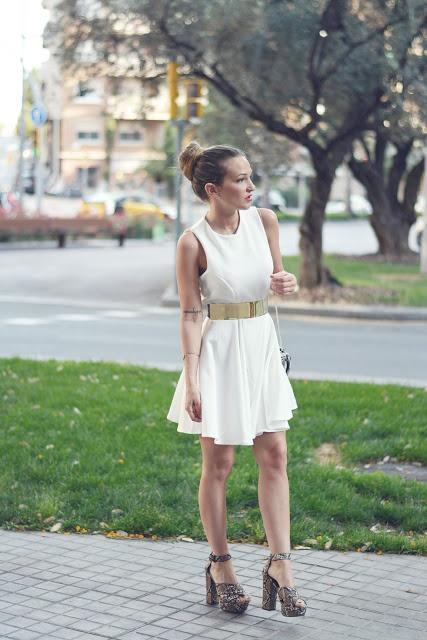 WHITE, GOLD AND SNAKE PRINT WHITE, GOLD AND SNAKE PRINT