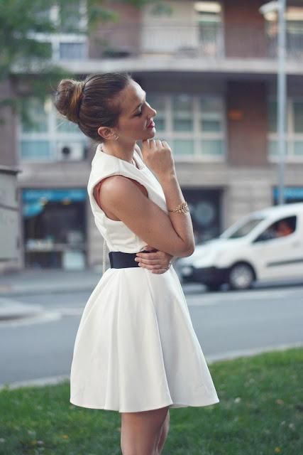 WHITE, GOLD AND SNAKE PRINT WHITE, GOLD AND SNAKE PRINT