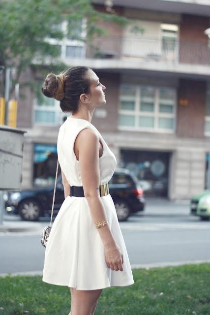 WHITE, GOLD AND SNAKE PRINT