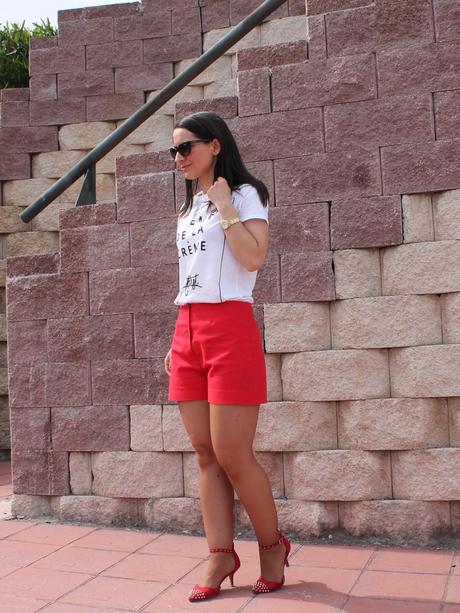 Mi nuevos shorts rojos...