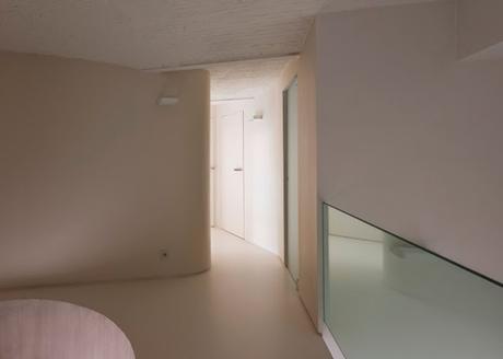 Un antiguo almacén, transformado en un loft de líneas curvas.