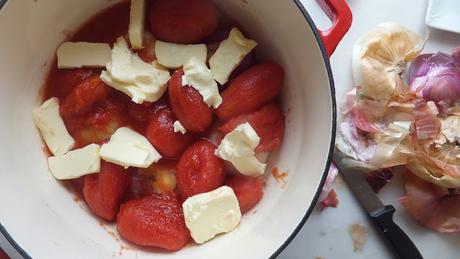 La salsa de tomate definitiva con cebolla y mantequilla