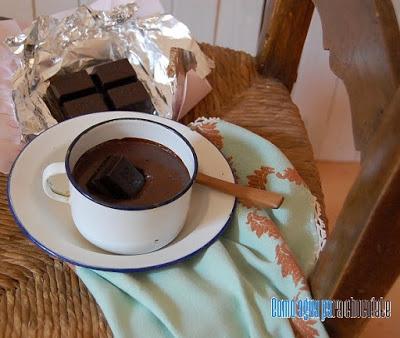 NATILLAS DE CHOCOLATE CON CHILE Y PIMIENTA.