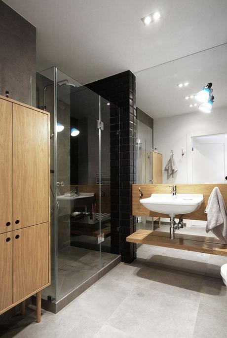 BLACK AND WHITE SCANDINAVIAN