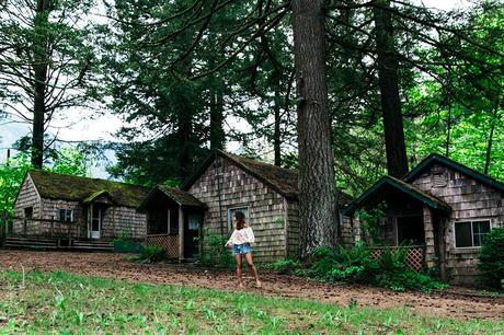 Bridge_Of_The_Gods-Oregon-Cascade_locks-Off_The_Shoulders_Top-Levis_Vintage-Lace_Up_Espadrilles-Outift-Collage_Vintage-65