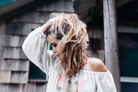 Bridge_Of_The_Gods-Oregon-Cascade_locks-Off_The_Shoulders_Top-Levis_Vintage-Lace_Up_Espadrilles-Outift-Collage_Vintage-58