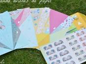 Haciendo aviones papel