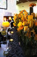 Decoración de mesa rectangular en amarillo y negro