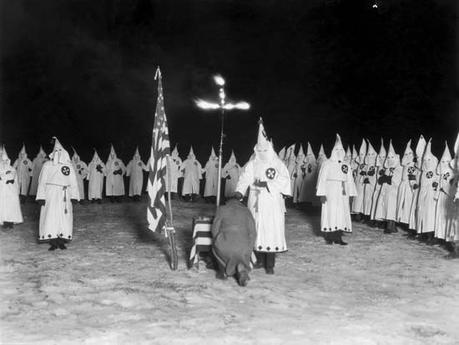 La absurda historia del Ku Klux Klan