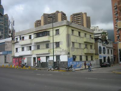 EL RECREO - Brigadas de la Gran Misión Vivienda realizan habilitación de 2 Edificios en el Sector Montevideo